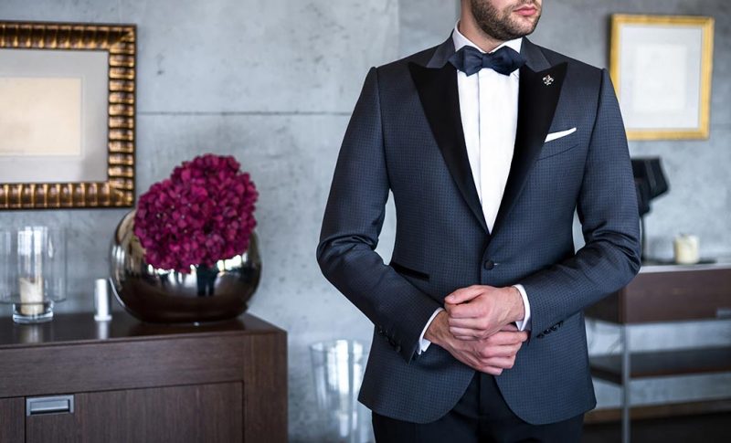 Groom in two-toned tuxedo