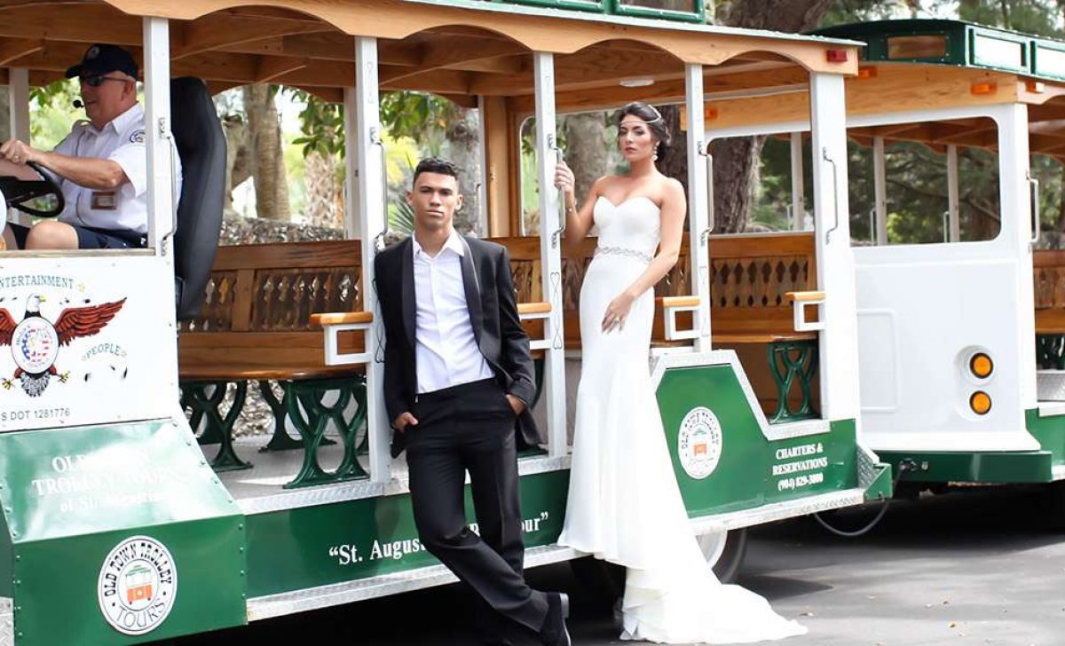 Trolley Wedding Transportation becphotography